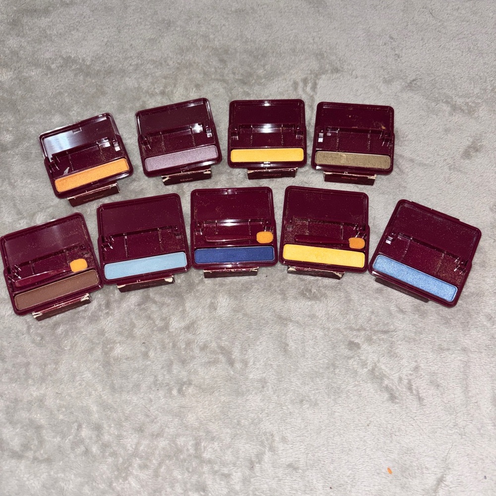 Vintage Avon Eye Shadow set of 9. Never used.
